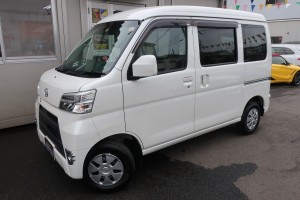 ハイゼットカーゴ　クルーズ　ＳＡⅢ　ハイルーフ　後期型　走行少ない６０００キロの特選美車　純正ＬＥＤヘッドライト＆オートライト　ＬＥＤフォグライト　