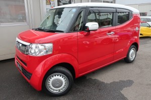 Ｎ－ＢＯＸスラッシュ　Ｇ　インテリアカラーパッケージ　４ＷＤ　ツートンカラースタイル　カリフォルニアダイナースタイル　純正ナビ＆フルセグＴＶ＆Ｂカメラ