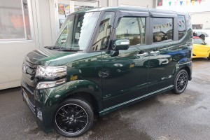 Ｎ－ＢＯＸカスタムＧ　ターボＳＳ　ブラックスタイルパッケージ　特別仕様車　後期型　ワンオーナー車　ギャザーズ８インチプレミアムインターナビ　両側パワースライドドア