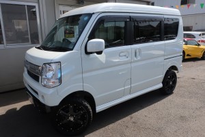 エブリィワゴン　ＪＰターボ　リフトアップカスタム車　安心安全のスズキセーフティサポートシステム搭載　ケンウッドメモリーナビ＆フルセグＴＶ＆Ｂカメラ付き♪