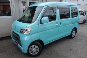 ハイゼットカーゴ　クルーズターボＳＡⅢ　ハイルーフ　４ＷＤ　純正オプションメモリーナビ＆フルセグＴＶ＆Ｂカメラ付き♪　純正ＬＥＤヘッドライト