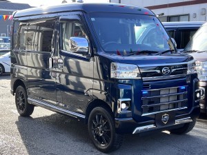 アトレー　４ＷＤ　ＲＳ ターボ　ストラーダナビ　Ｂカメラ　フルセグＴＶ　ＦＡＦリフトＵＰ　ドラレコ　リアスポ　内外メッキカスタム　ＬＥＤデイライト　リア５面スモークフィルム　室内カーテン　フロアマット　サイドバイザー　社外１４アルミ　走行３３６００Ｋｍ