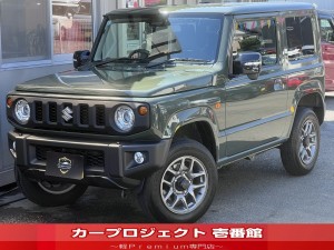 ジムニー　ＸＣターボ　４ＷＤ　４型　ストラーダナビ　フルセグＴＶ　Ｂカメラ　ＥＴＣ　ＢＴカープレイ＆アンドロイドオート　フロアマット　ドリンクホルダー　バックセンサー　クルコン　シートヒーター　純正１６アルミ　スズキセーフティ　走行３４００Ｋｍ