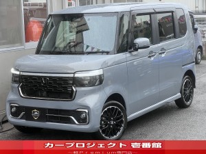 Ｎ－ＢＯＸカスタム　ターボコーディネートスタイルモノトーン　４ＷＤ　純正９型ホンダコネクトナビ　リアワイドカメラ　フルセグＴＶ　ドラレコ　ナビ連動ＥＴＣ２．０　ルーフコンソール　スカッフイルミ　アームレストＢＯＸ　無限ドアバイザー　両側電動スライド　ホンダセンシング