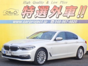 ５シリーズ　５３０i　ラグジュアリー