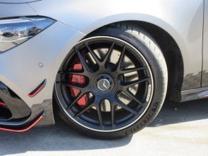 メルセデスＡＭＧ　ＣＬＡ４５　Ｓ４マチック＋　ストリートスタイルエディション　１００台限定車　特別仕様車　サンルーフ　ブルメスターサウンド　専用半革スポールシート　シートヒーター　ＡＭＧ１９アルミ　専用フルエアロ　専用トランクスポイラー　純正ワイドナビ　フルセグ　ブルメスターサウンド　走行１５３００ｋｍ